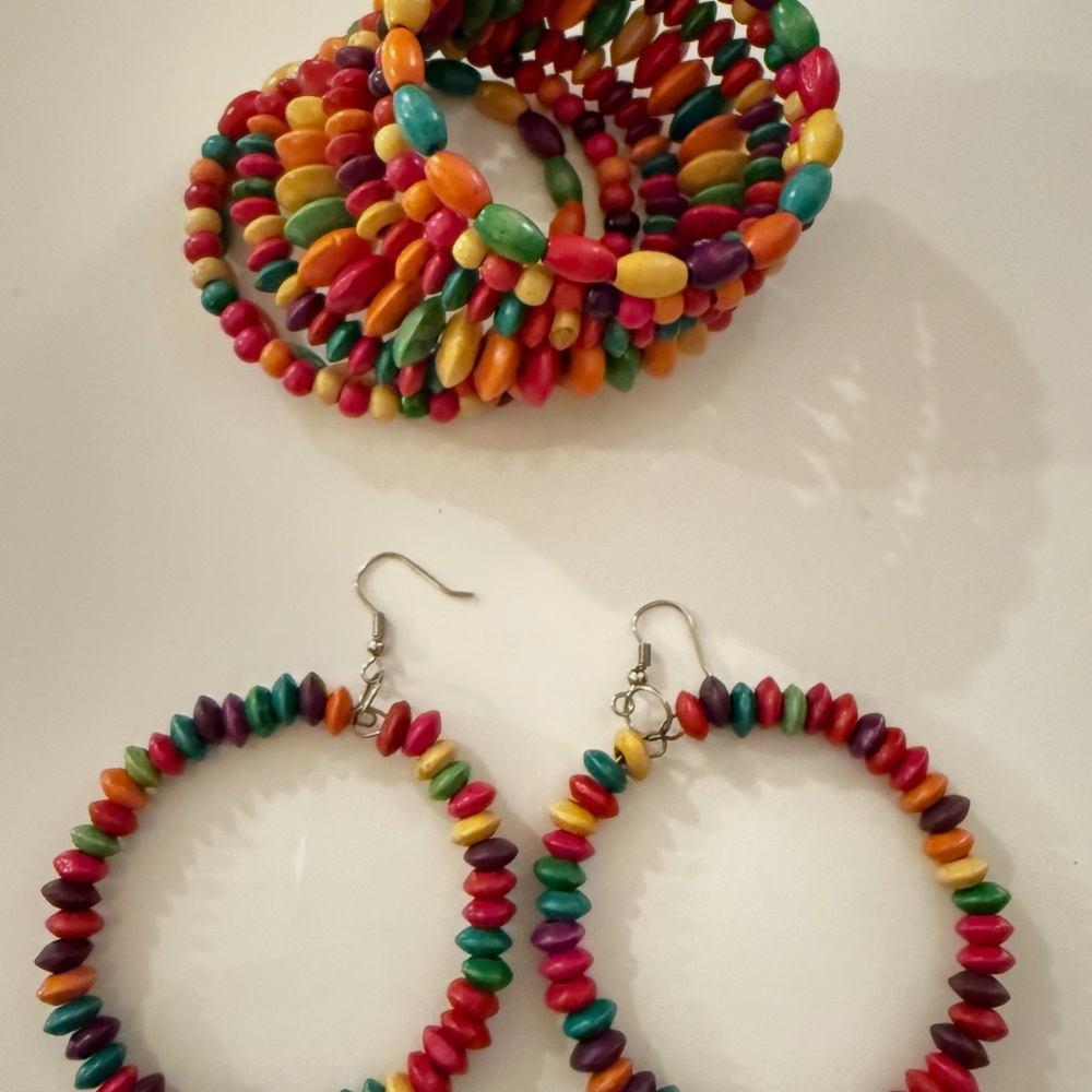 Hand Crafted Red and Pink Beaded Bracelet and earring